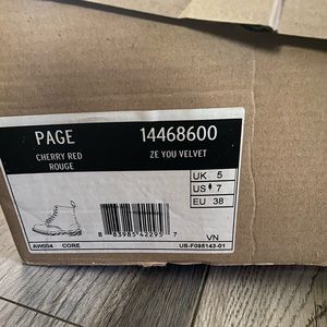 Velvet Burgundy Dr.Martens